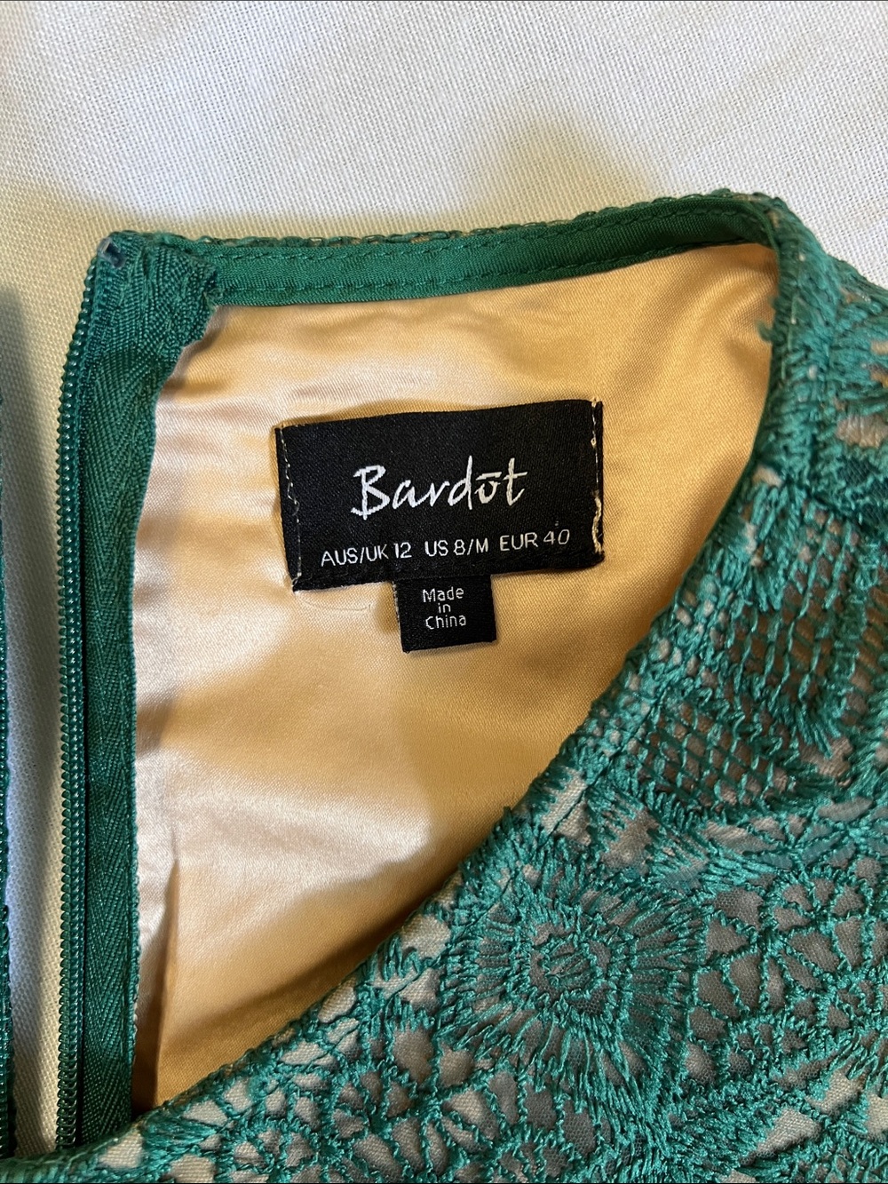 Bardot Eve Dark Green Sheer Crochet Lace Illusion Sleeveless Sheath Midi Dress 8 - Picture 10 of 16